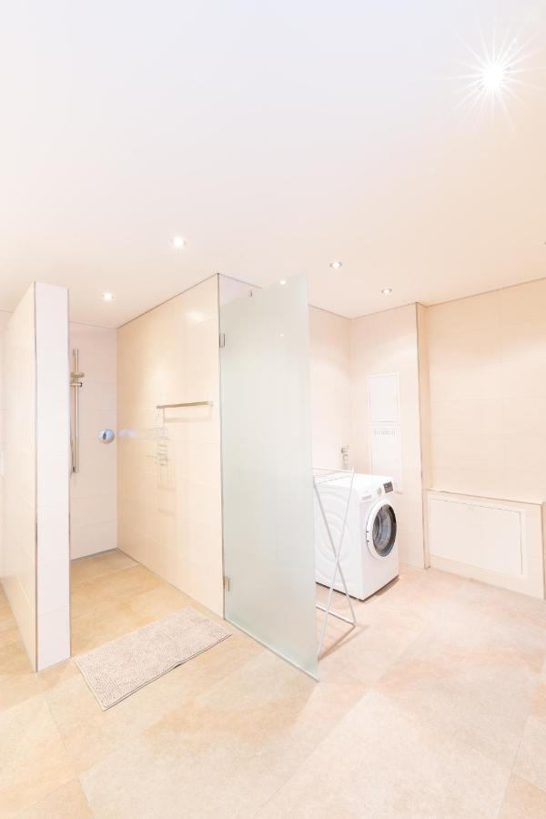 -Zentrale Wohnung-Balkon-Desingerkueche- Bielefeld Dış mekan fotoğraf